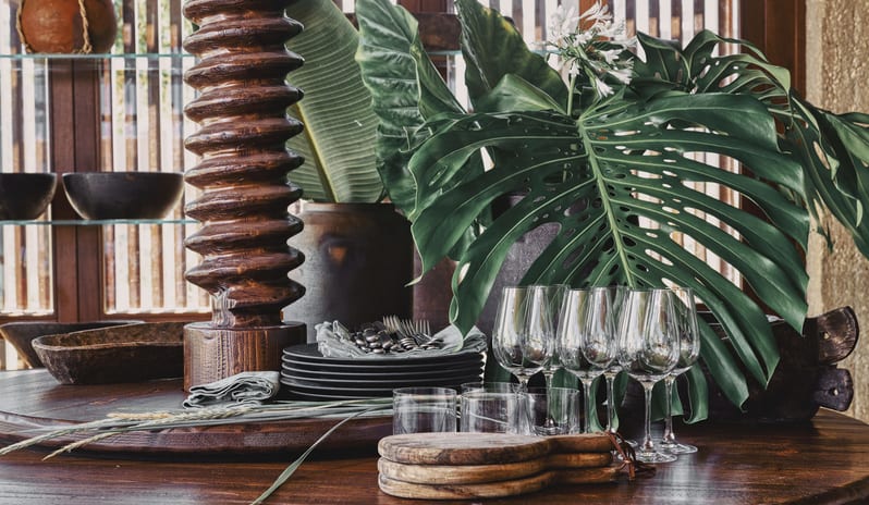 BEACH HOUSE BAR DETIAL